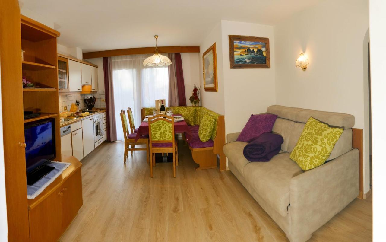 Villa Artic Apartments Campitello di Fassa Bagian luar foto