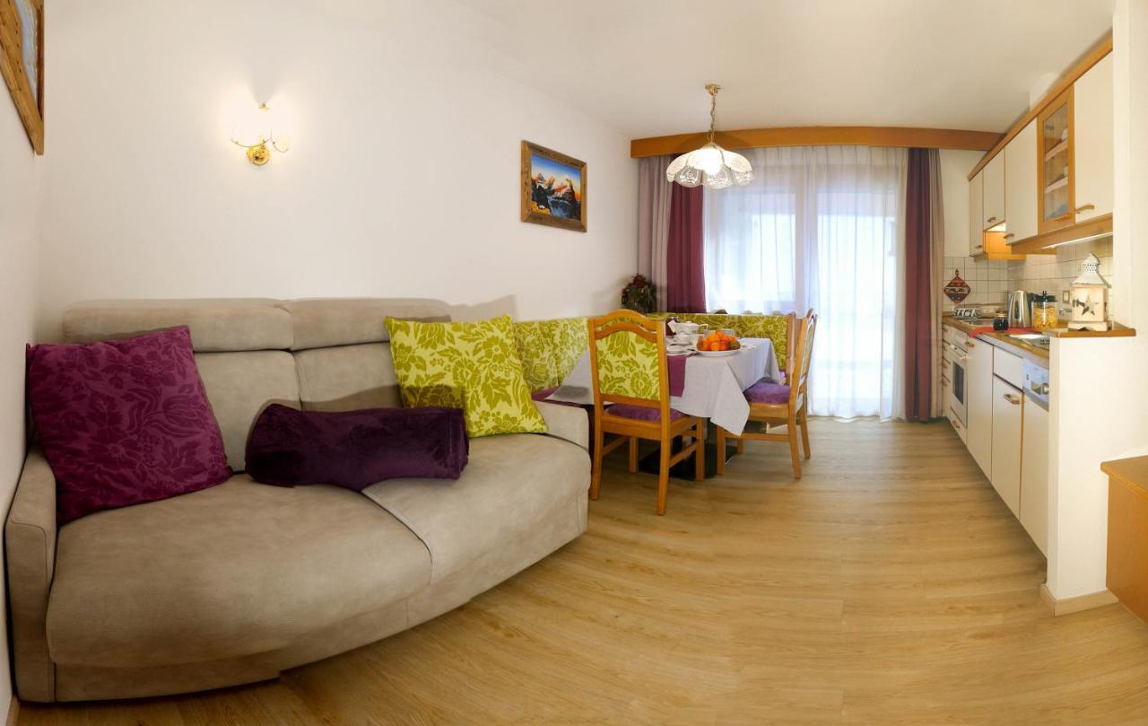 Villa Artic Apartments Campitello di Fassa Bagian luar foto