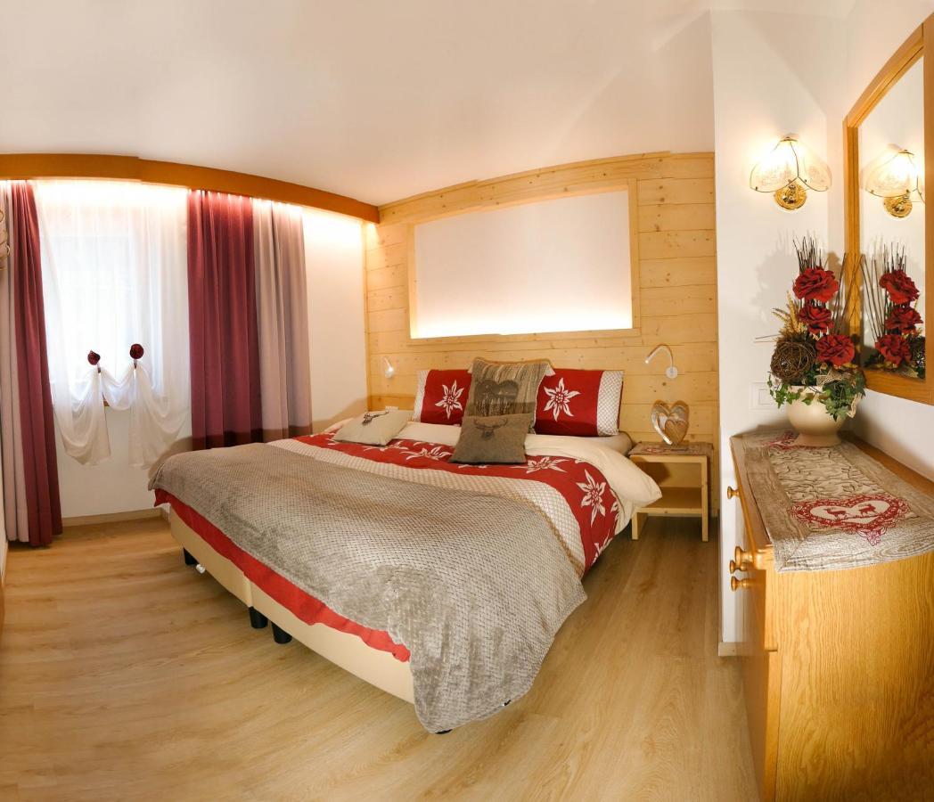 Villa Artic Apartments Campitello di Fassa Bagian luar foto
