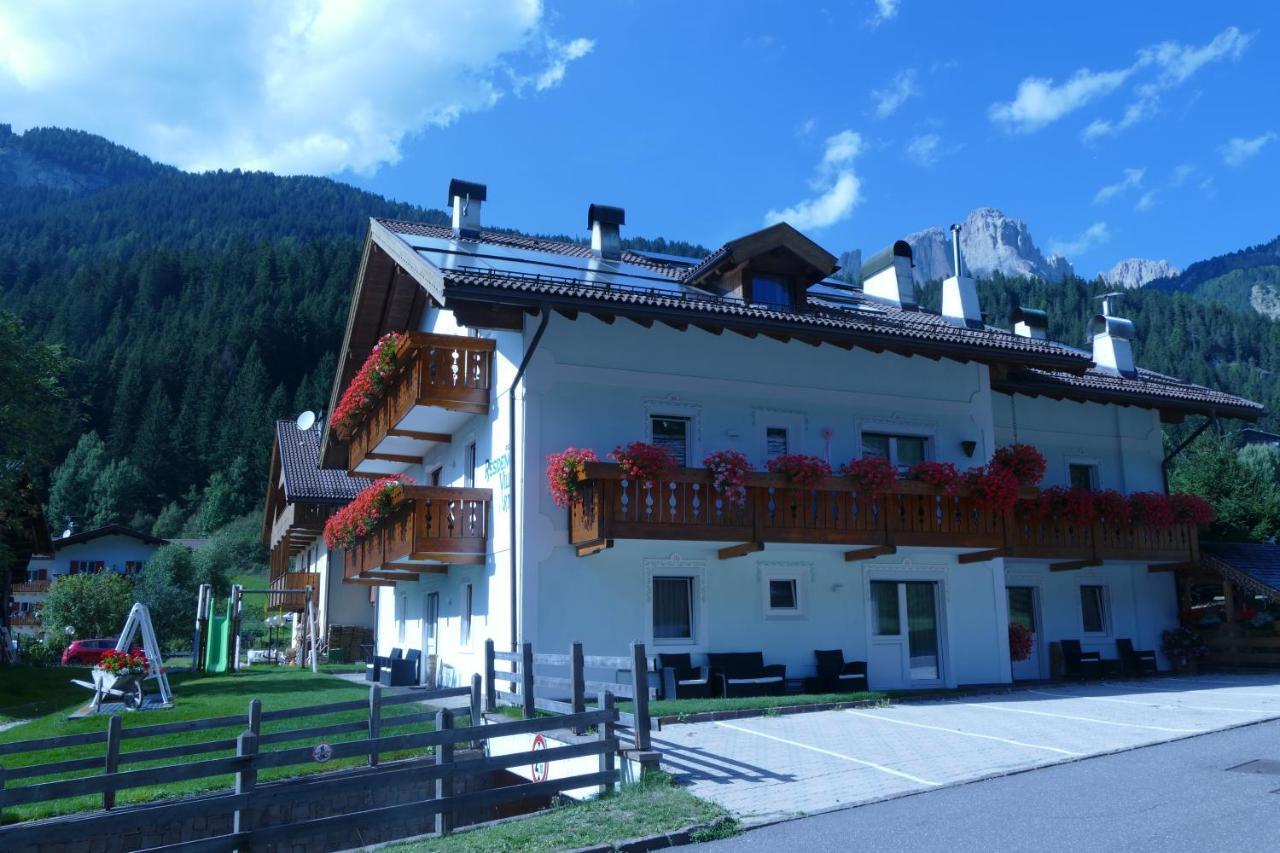 Villa Artic Apartments Campitello di Fassa Bagian luar foto